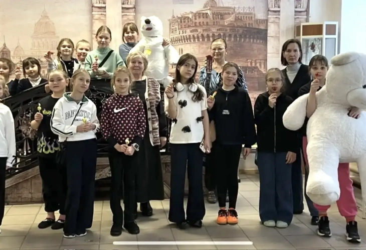 От северного сияния до созвездия медведей: конкурс детских работ покорил сердца зрителе - Дом детского творчества | Кружки и секции для детей в Екатеринбурге | Куйбышева 111 | Большакова 15