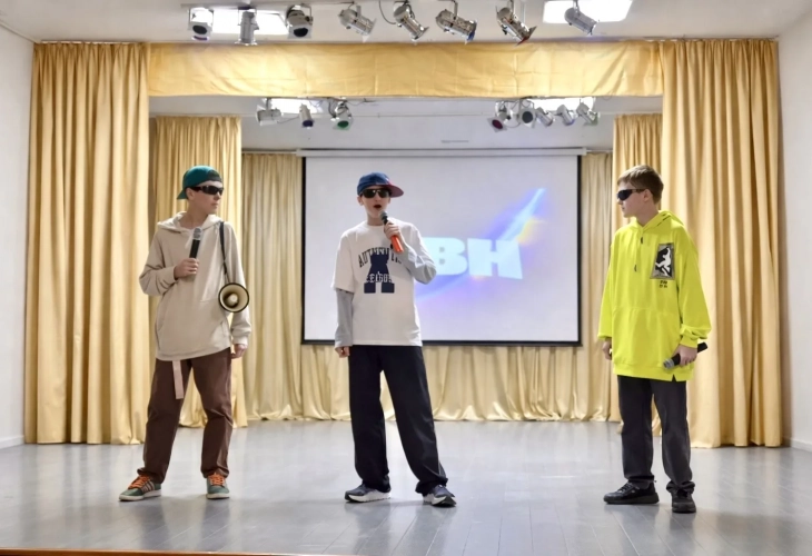 Проверочный концерт команд КВН: шаг к большому фестивалю - Дом детского творчества | Кружки и секции для детей в Екатеринбурге | Куйбышева 111 | Большакова 15